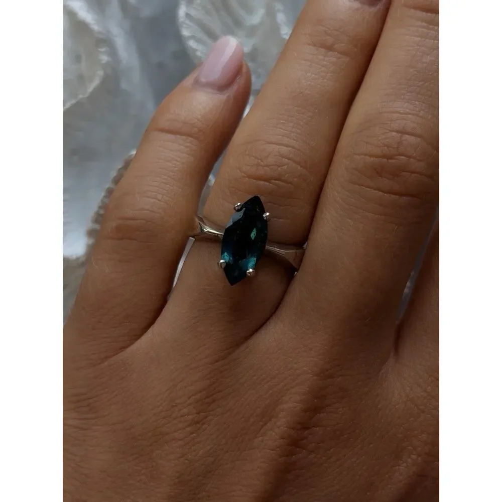 925 Sterling Silver Dark Green Spinel Ring Size 7